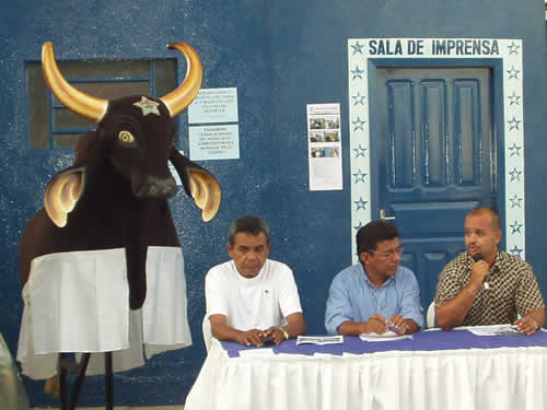 Presidente do Caprichoso anuncia toadas 2003